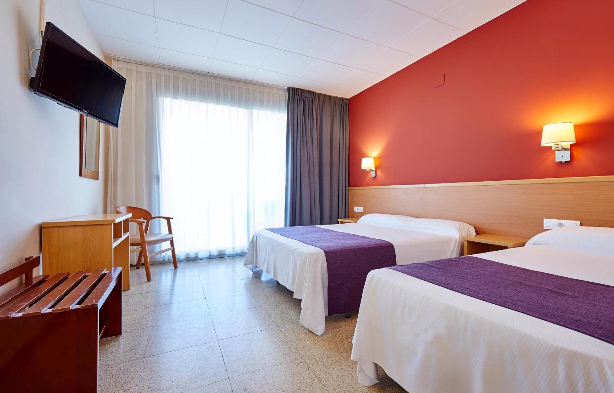 Economy Tweepersoonskamer met Extra Bed (2 Volwassenen + 2 Kinderen)