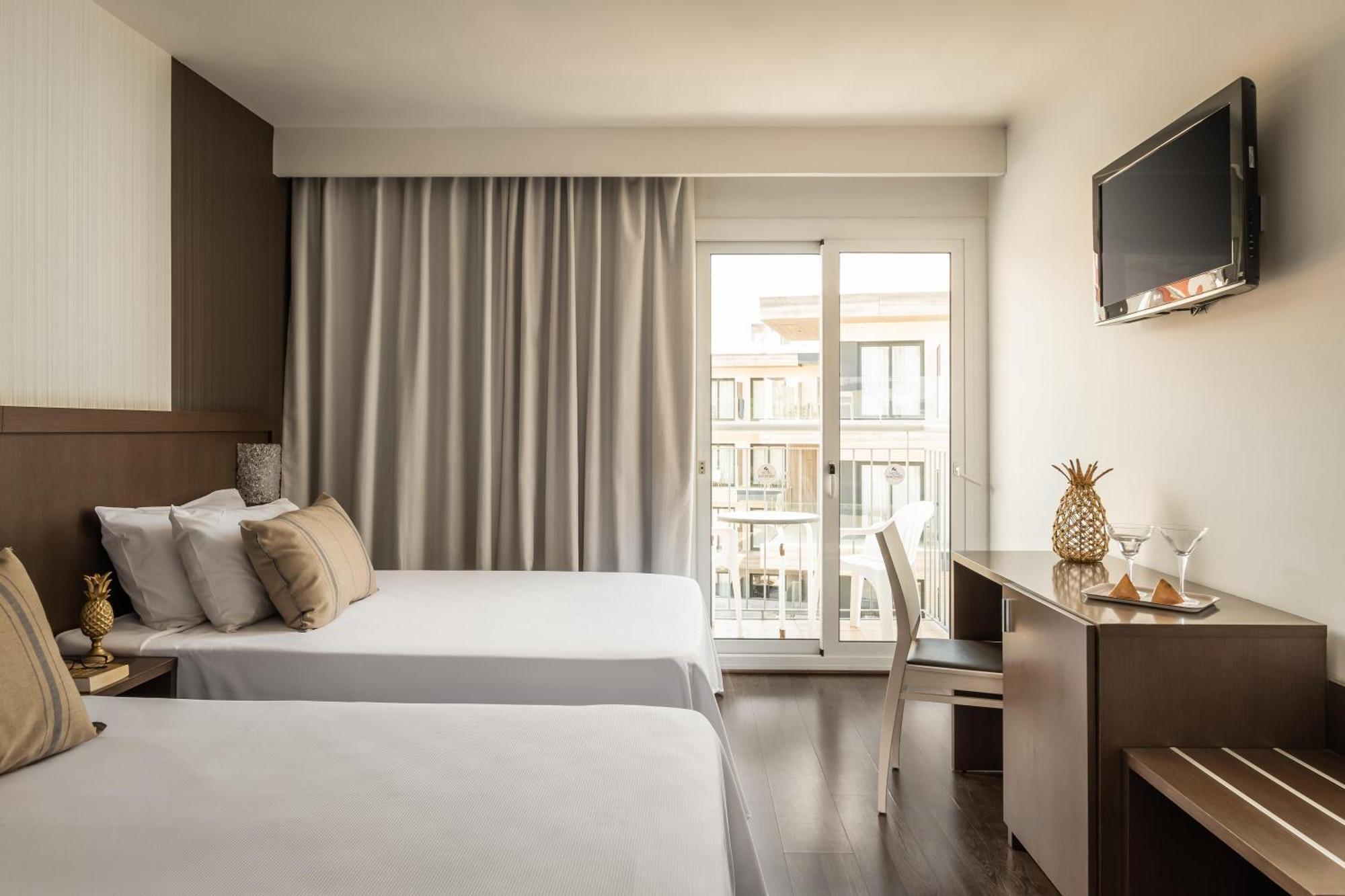 Triple Room,1544096299:JPEG